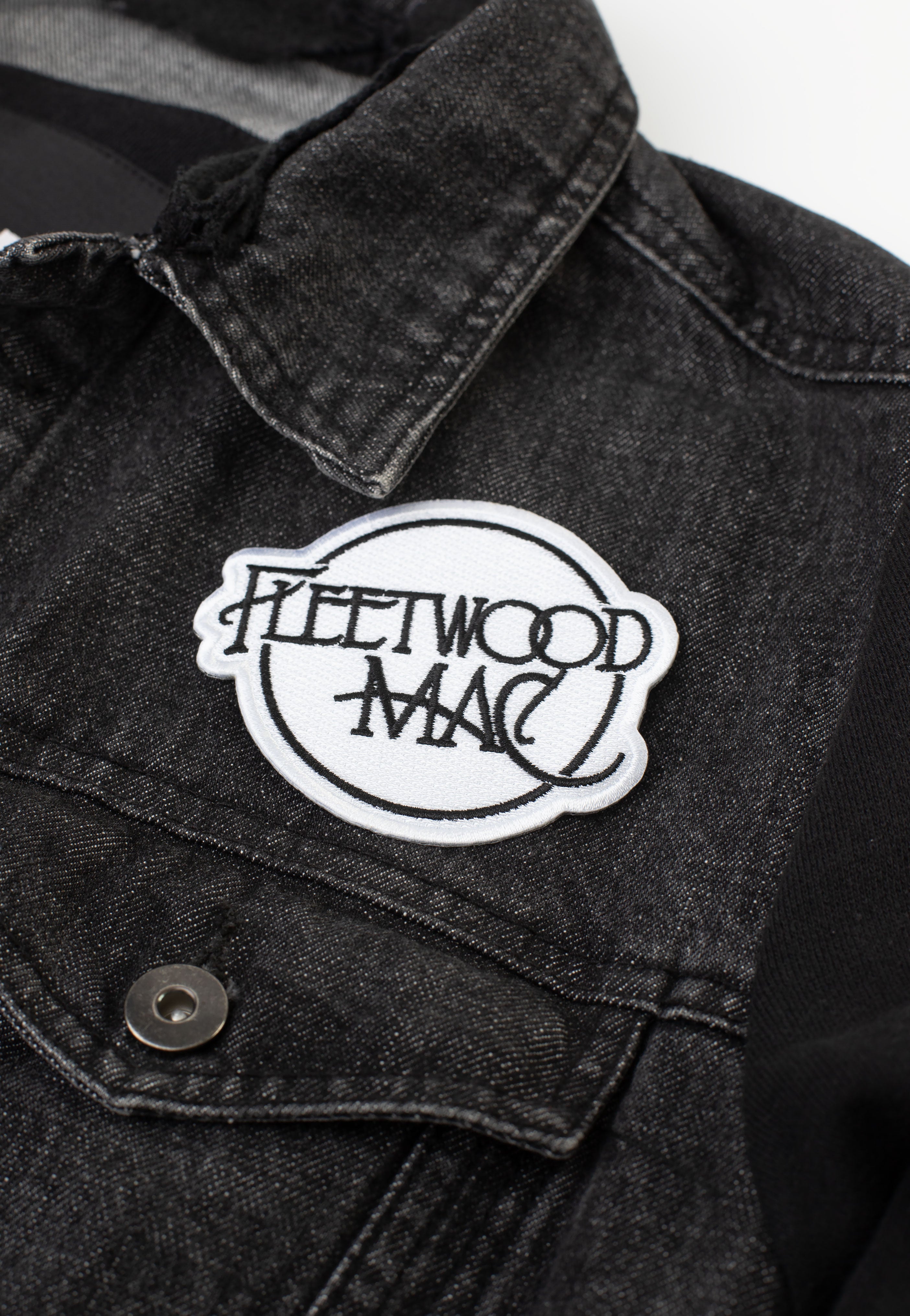 fleetwood-mac-classic-logo-patch-blanc-classic-rock image 1