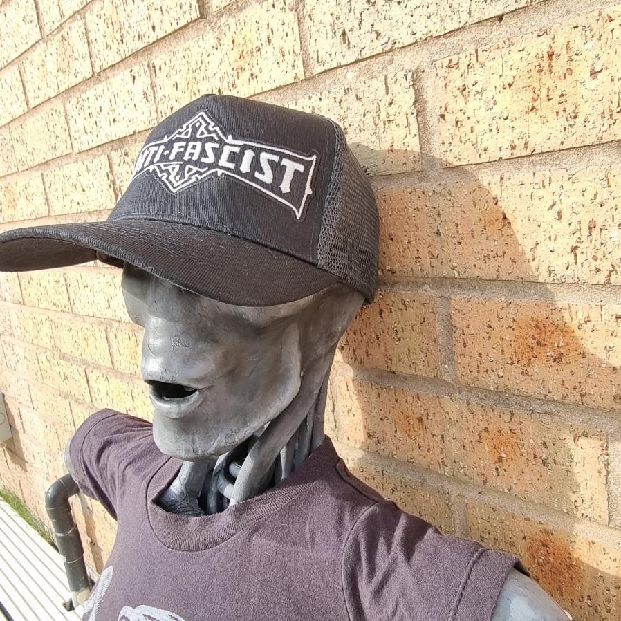783punx-anti-fascist-bolt-thrower-casquette-trucker-blanche-phospho image 3