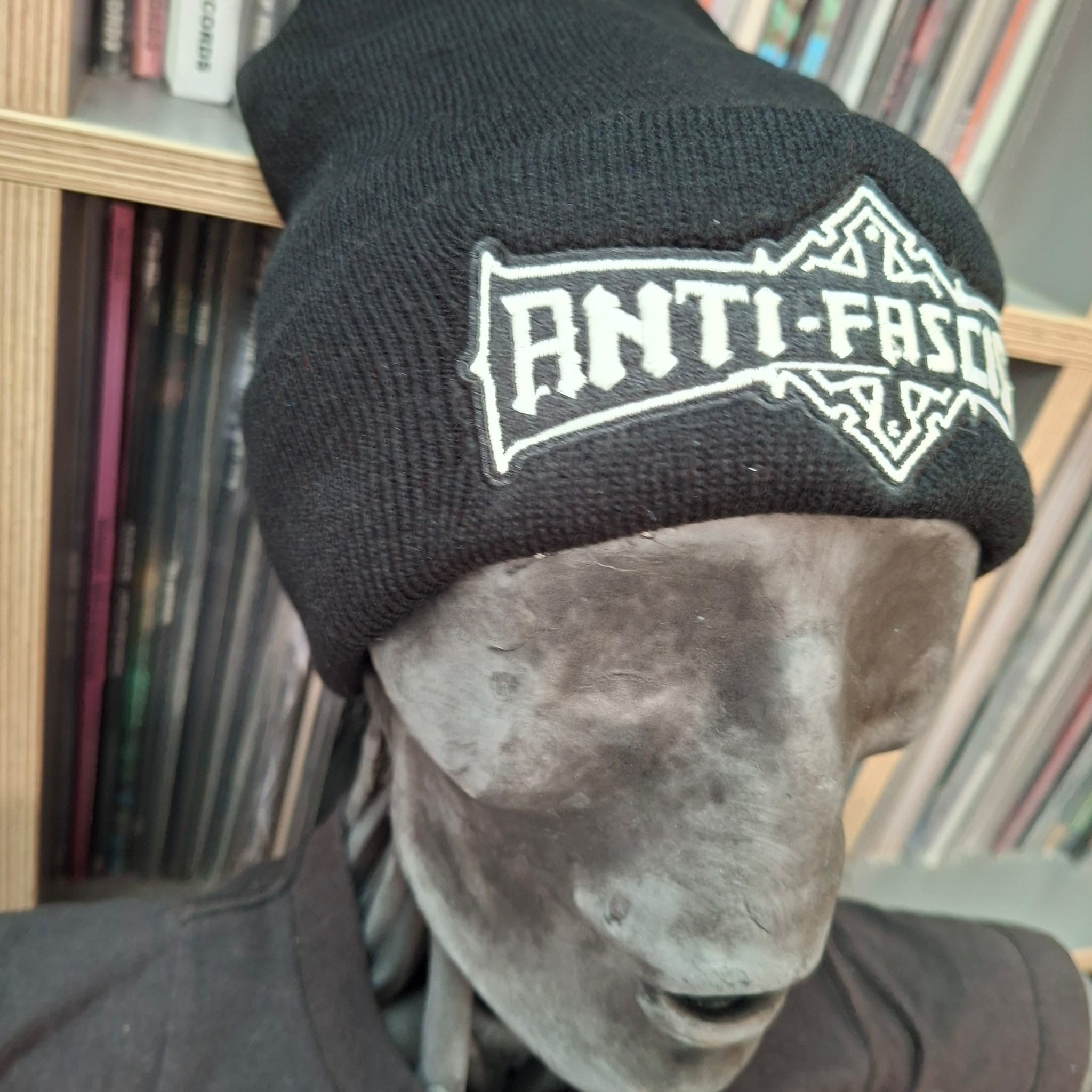 anti-fascist-bolt-thrower-bonnet-noir-phosphorescent image 4