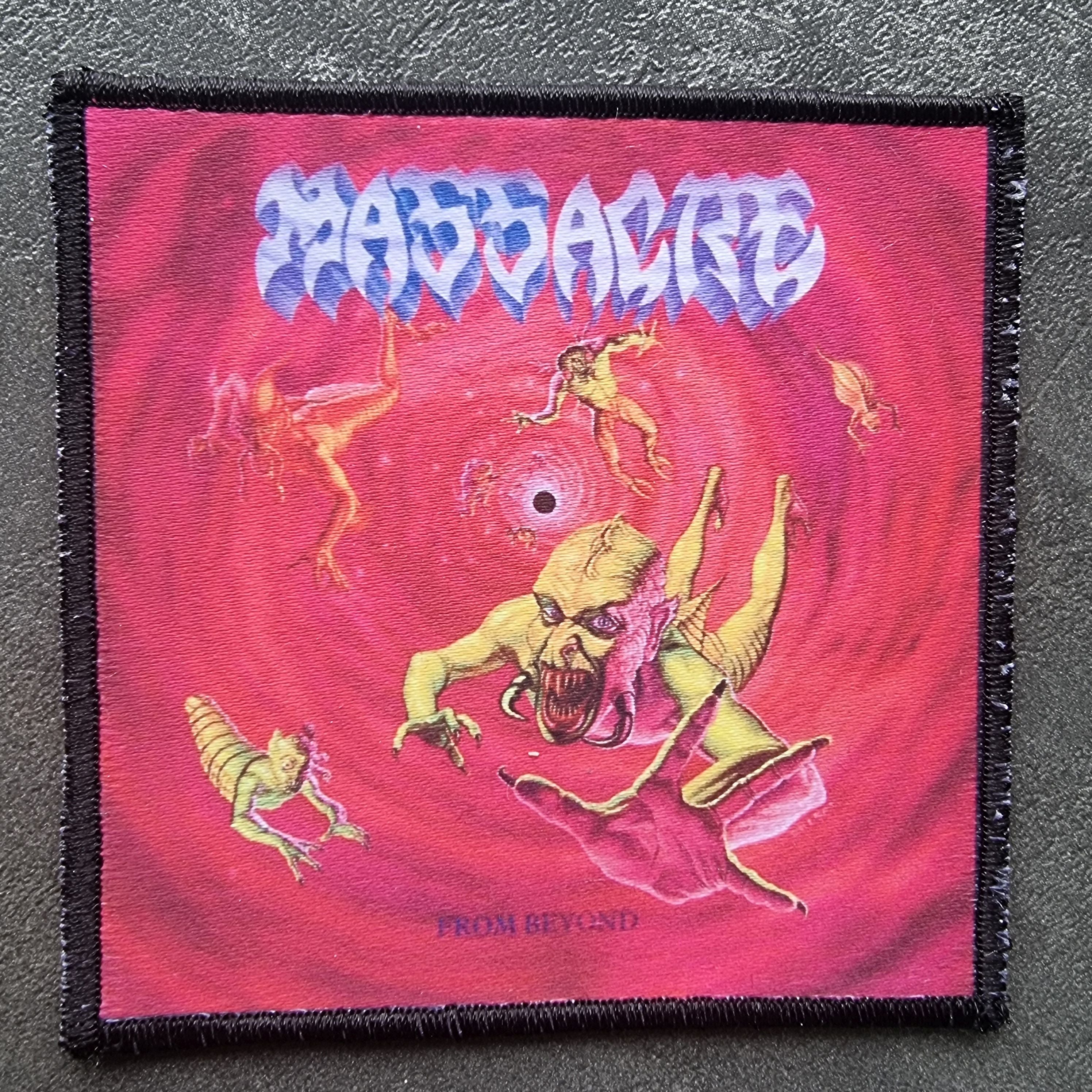 massacre-from-beyond-patch-cusson-petit-format image 1