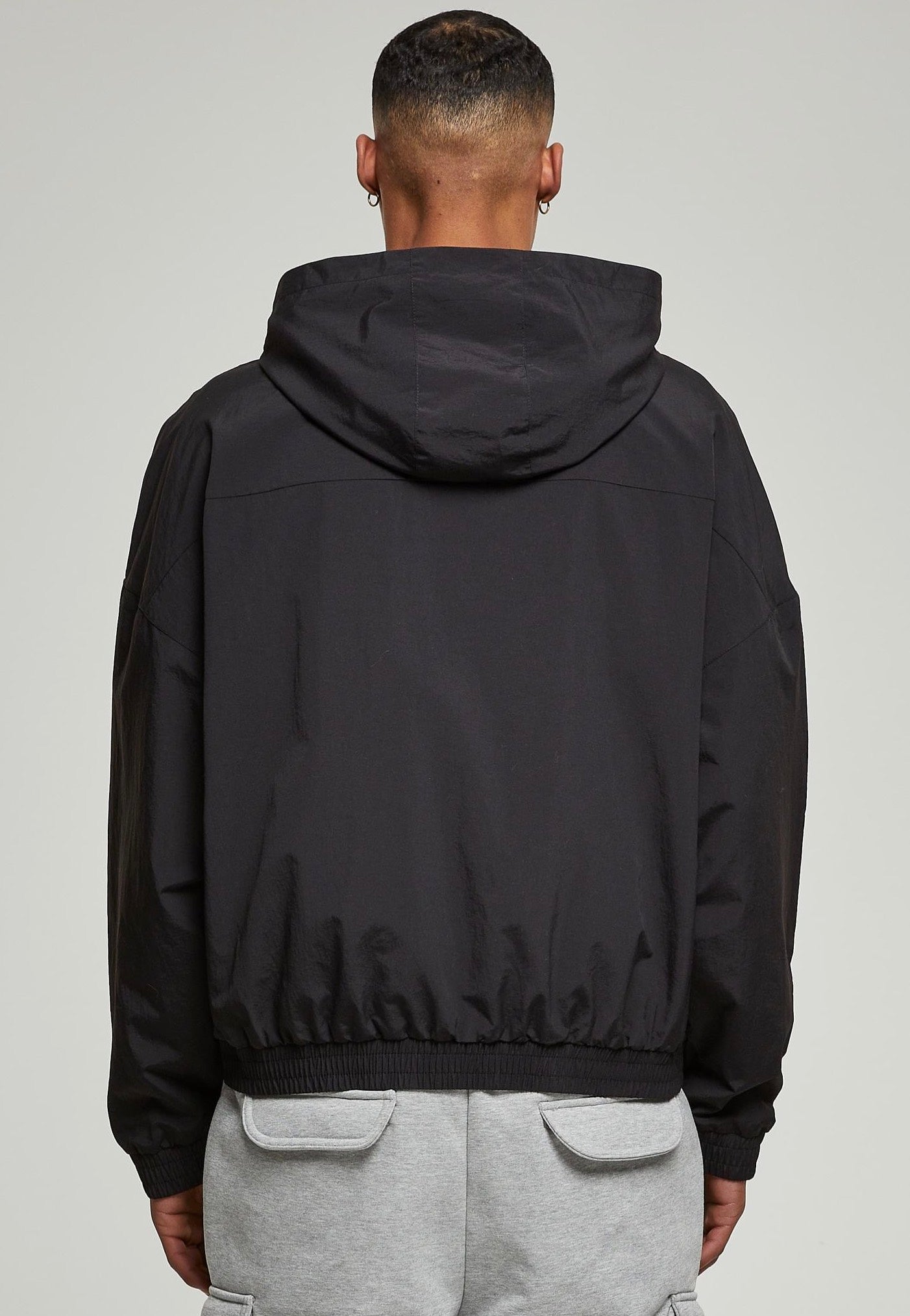 urban-classics-90s-pull-over-veste-noire-homme-taille-m image 4