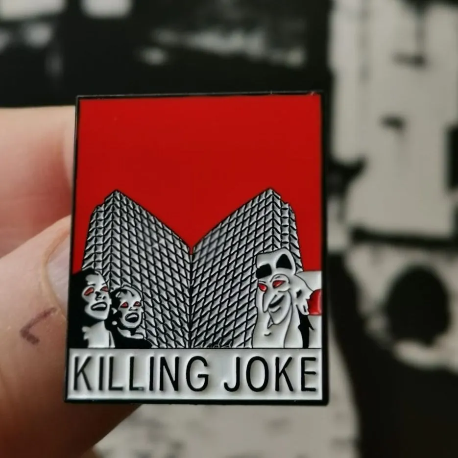 killing-joke-turn-to-red-pin-mail-30mm-attache-papillon image 1