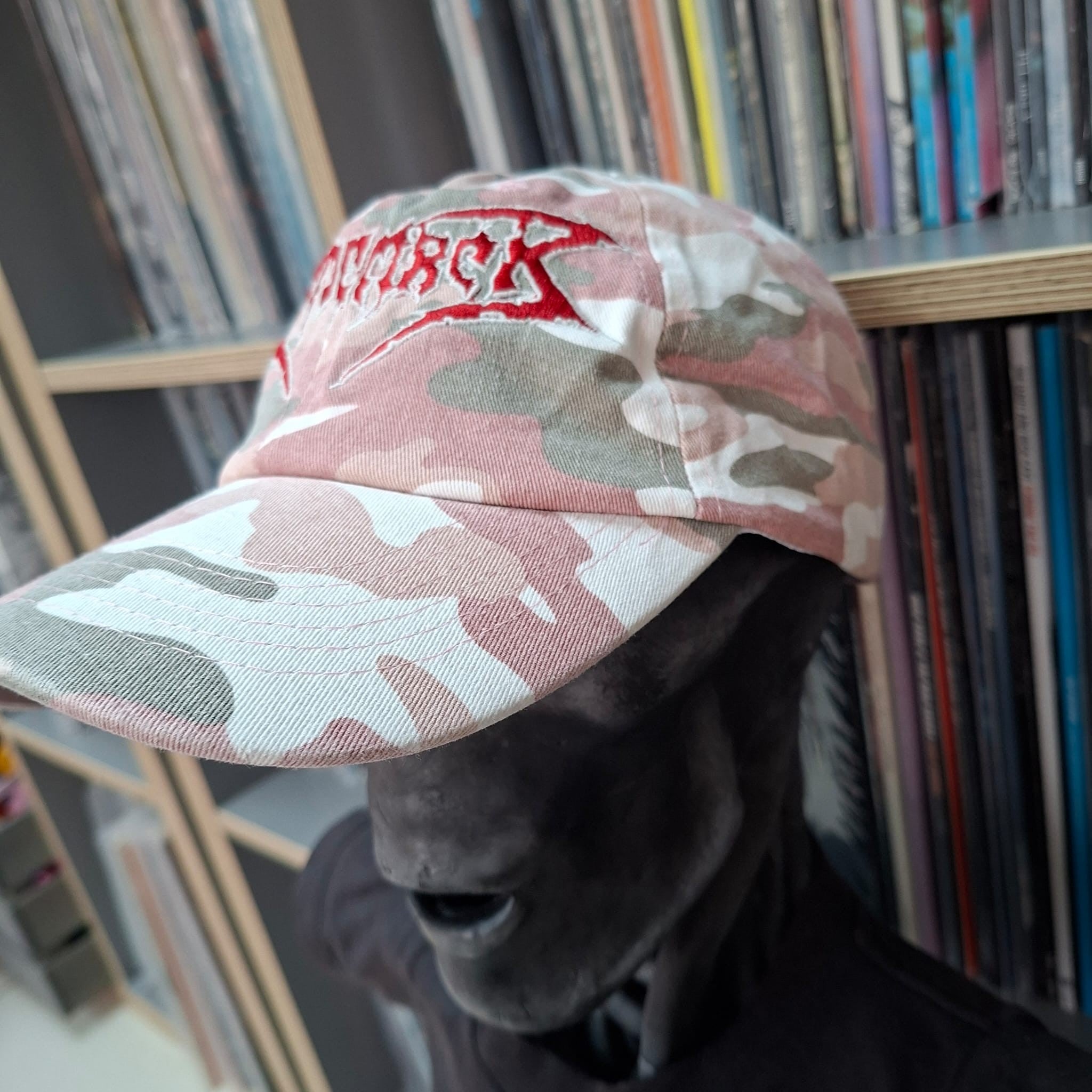 dismember-logo-casquette-dad-cap-camo-rose-brod-e image 3