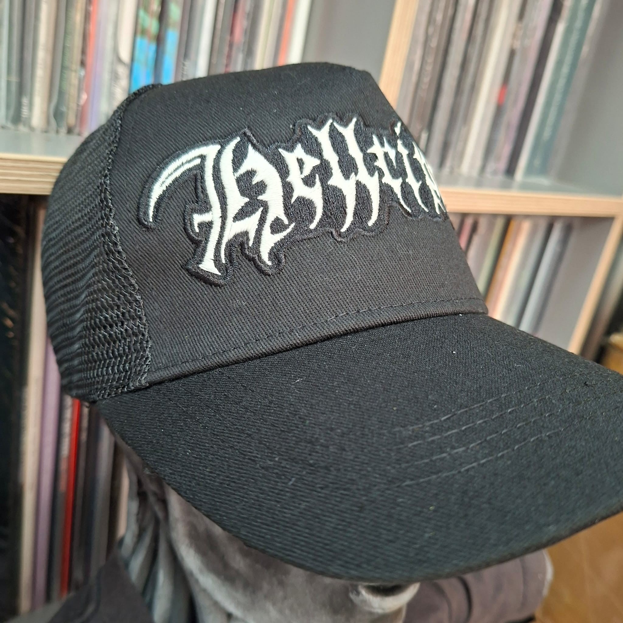 hellripper-scythe-logo-casquette-trucker-phosphorescente image 5