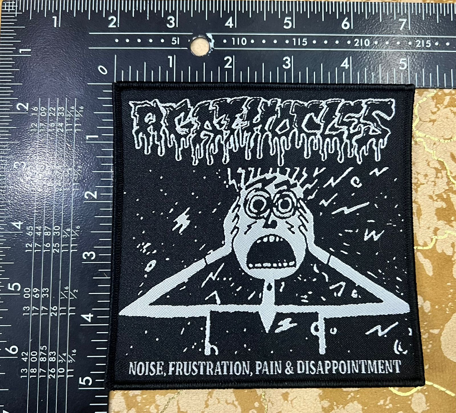 agathocles-noise-patch-tiss-cusson-bord-noir image 4