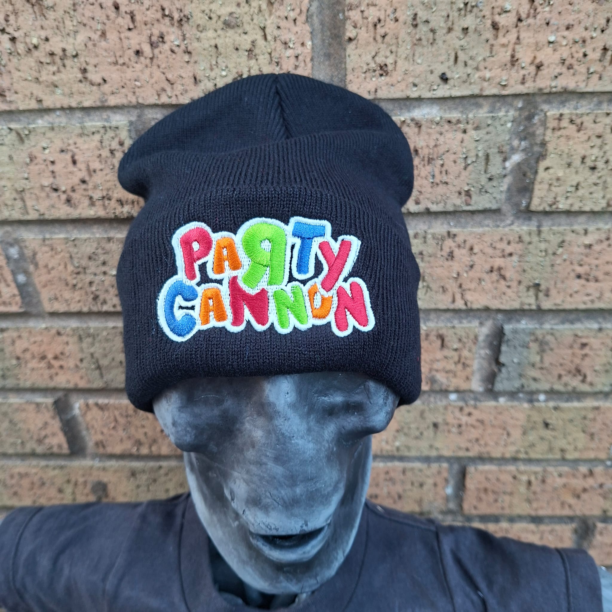 party-cannon-logo-glow-bonnet-noir-brod image 4