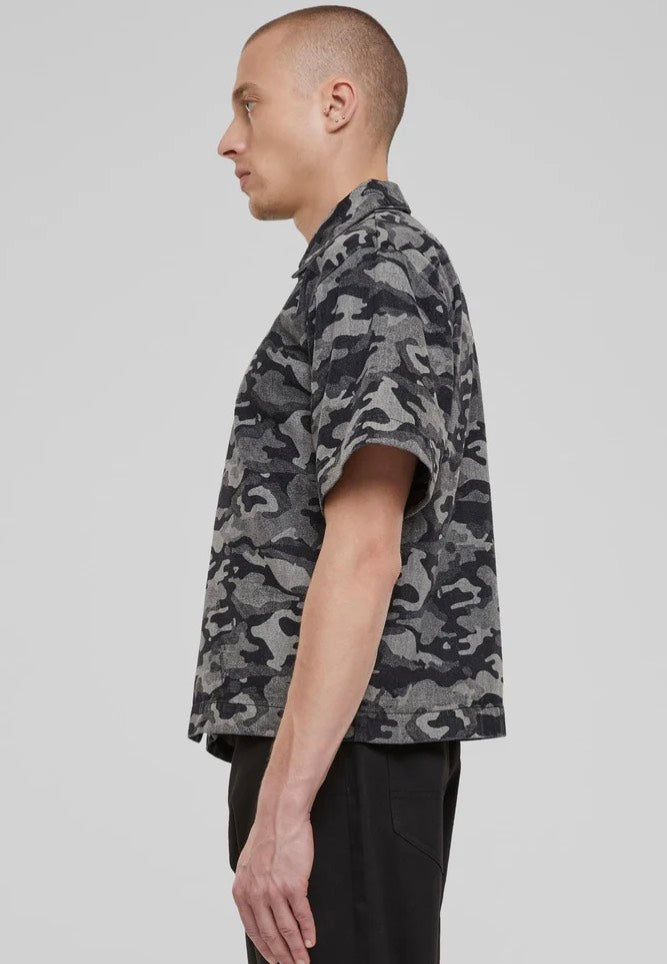 urban-classics-laser-printed-boxy-t-shirt-blacklasercamo image 4